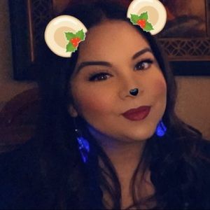 Meet your Posher, Marissa